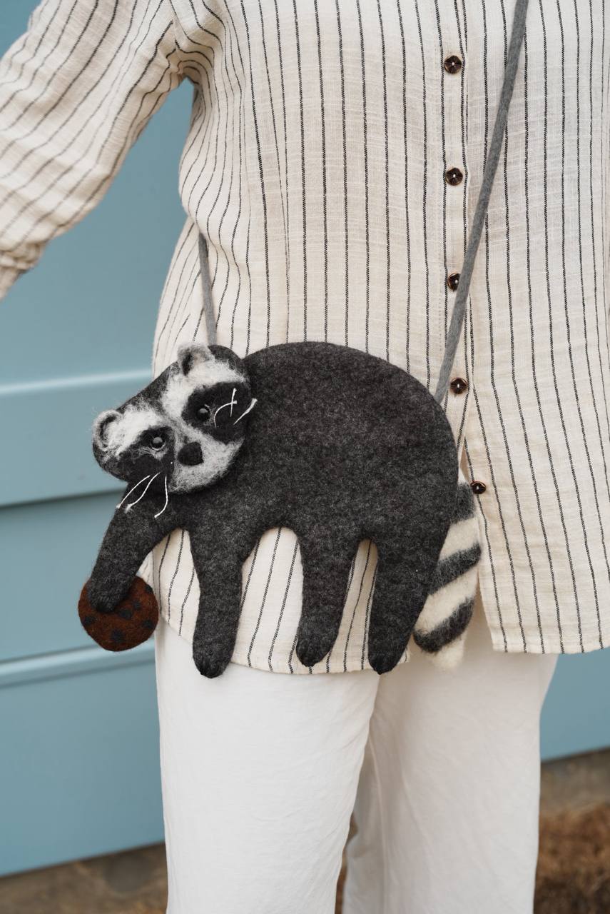 Felted Animal Bag – Raccoon