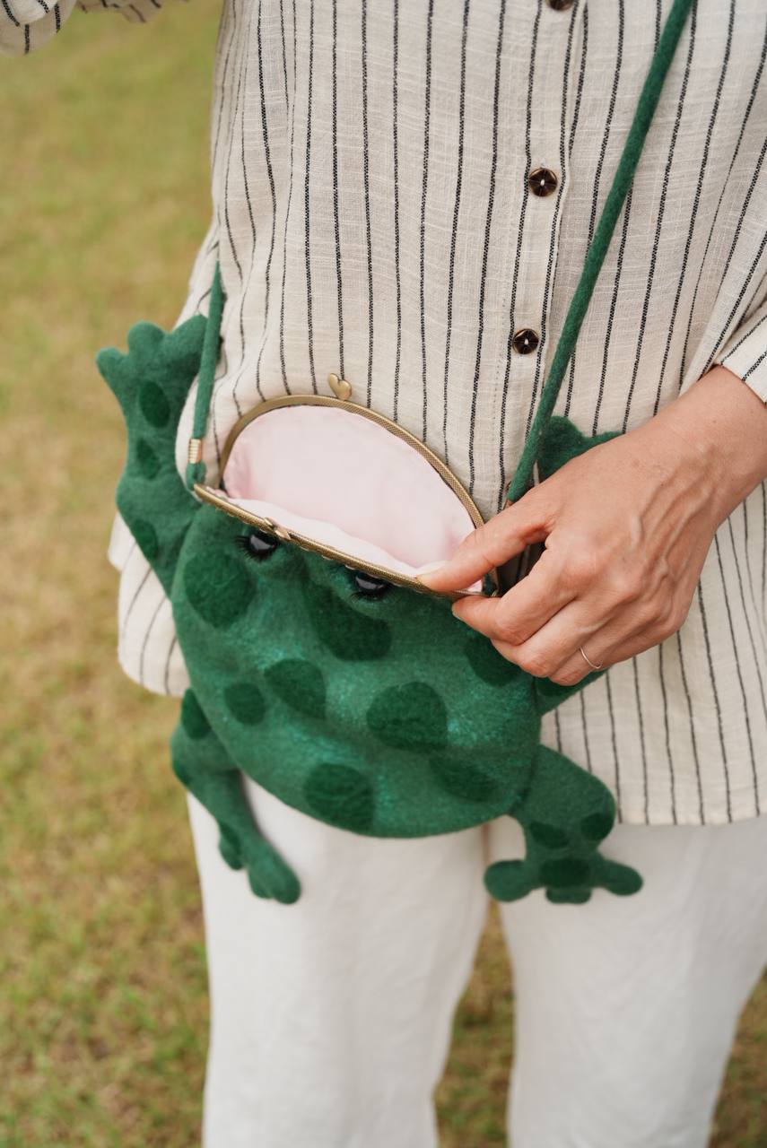 Felted Animal Bag – Frog