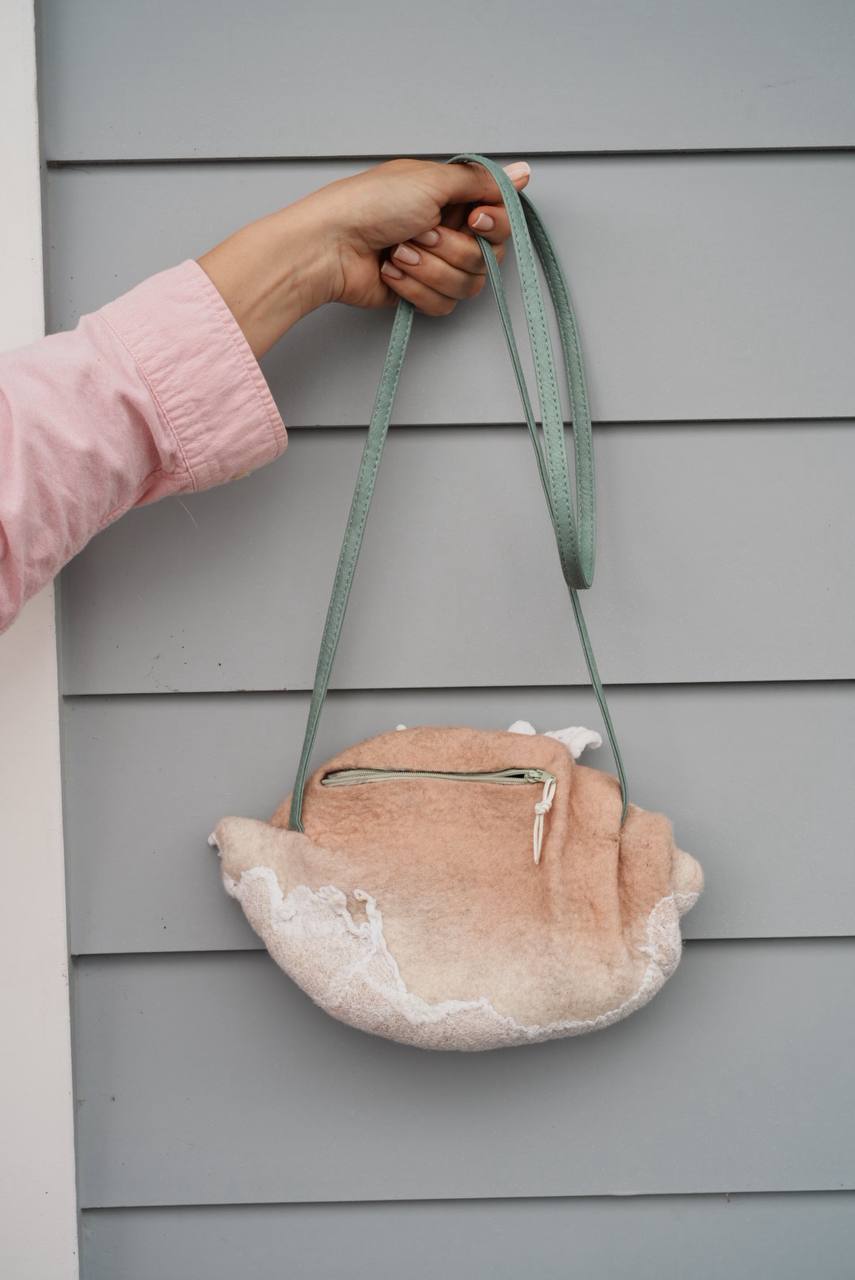 Felted Bag – Shell