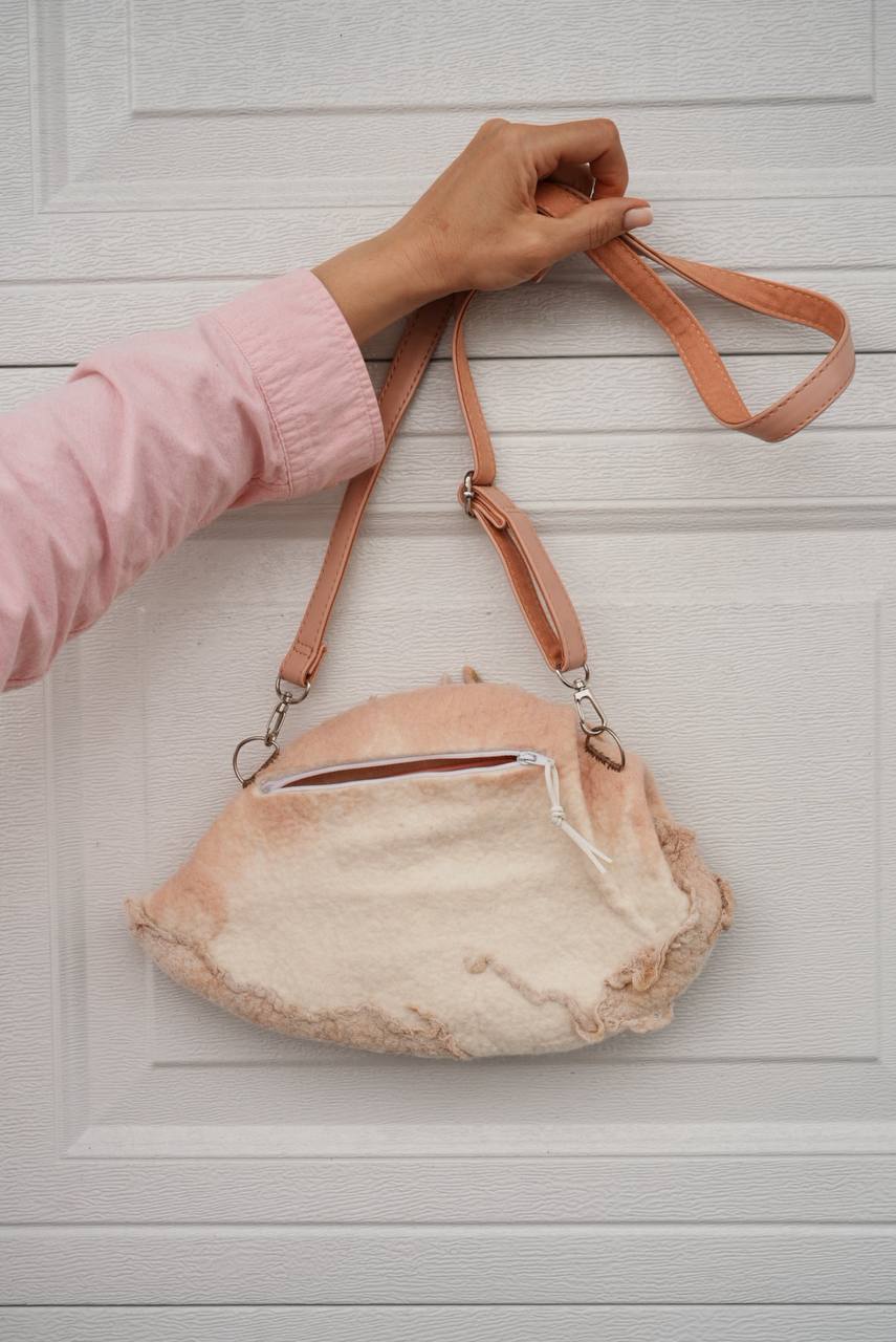Felted Bag – Shell