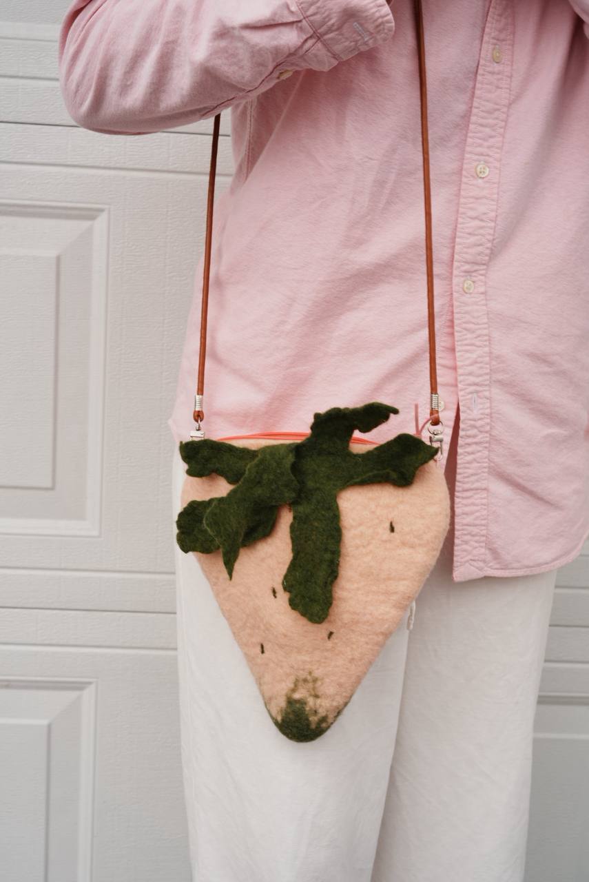 Felted Bag – Pink Strawberry