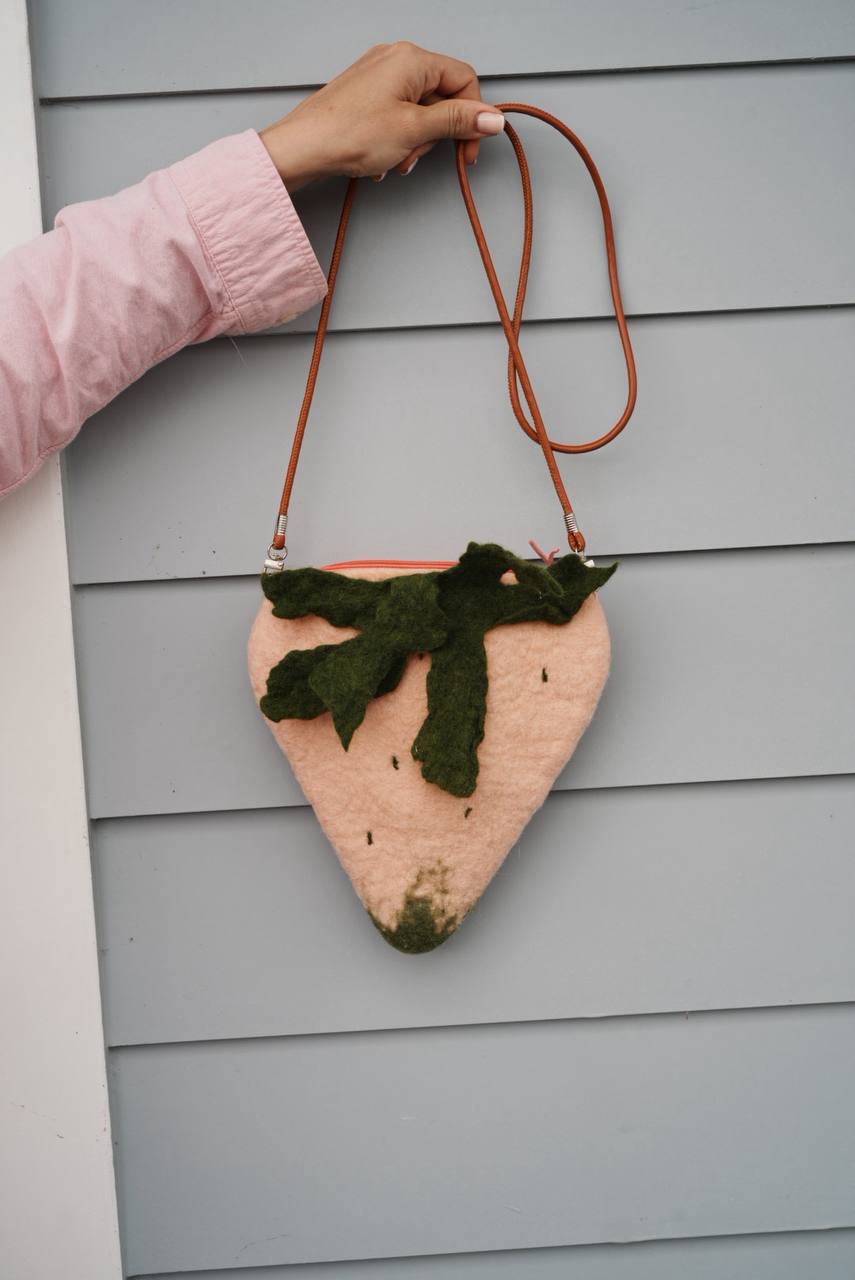 Felted Bag – Pink Strawberry