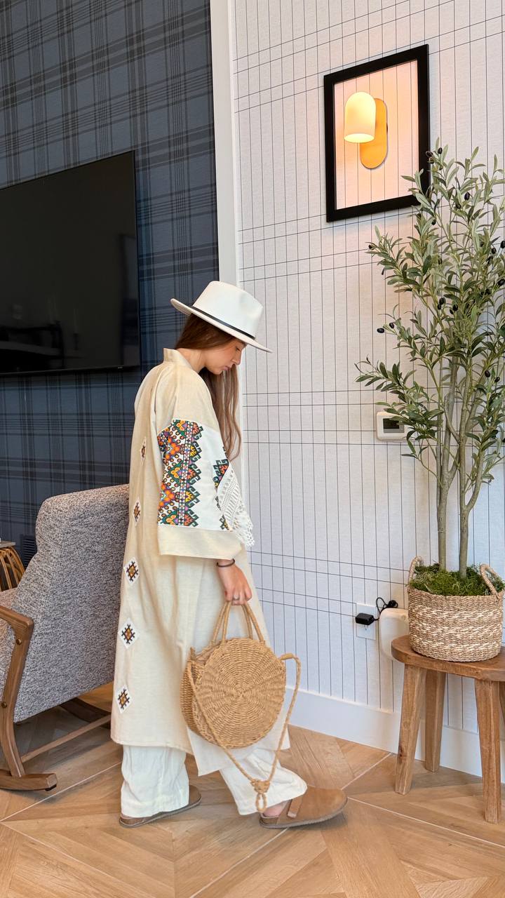 Vintage Ukrainian Embroidered Linen Kimono