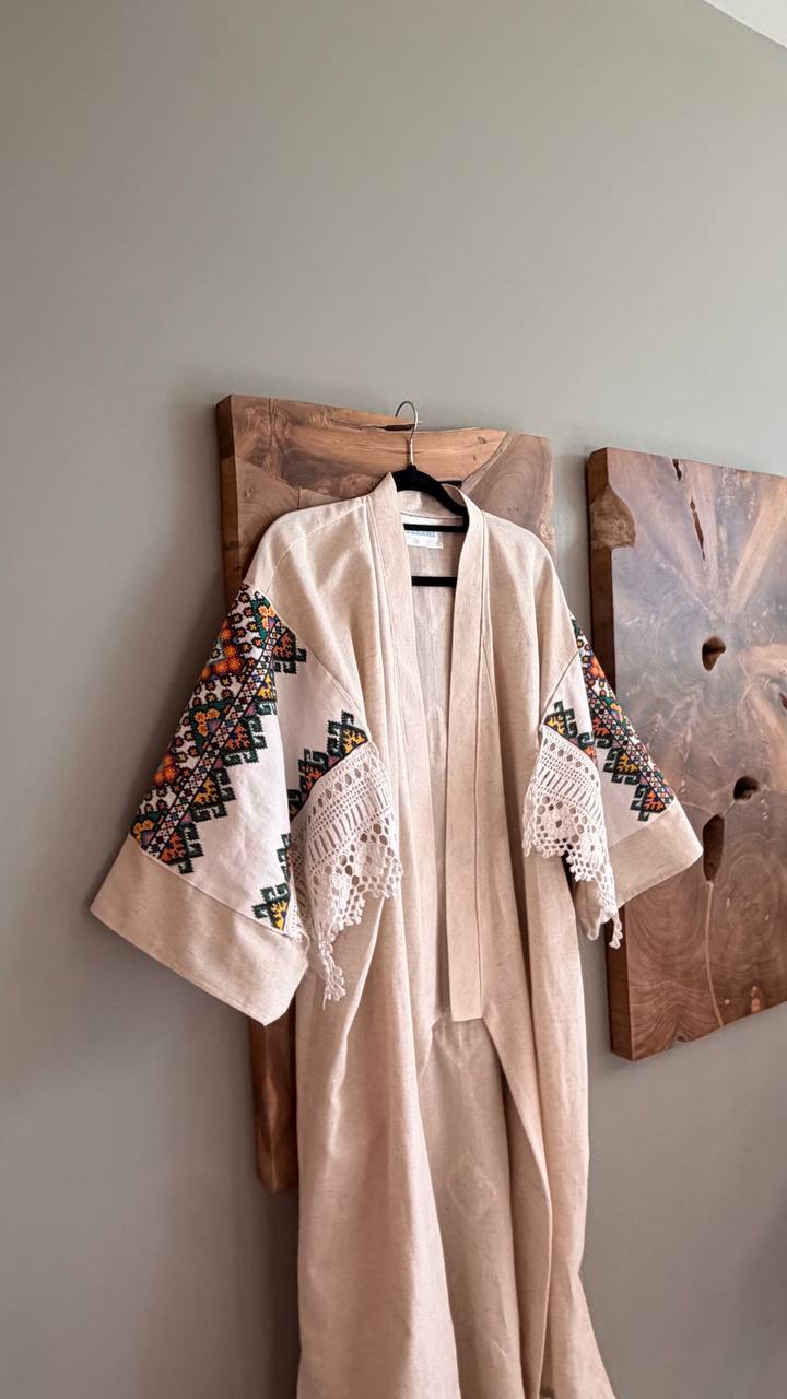 Vintage Ukrainian Embroidered Linen Kimono