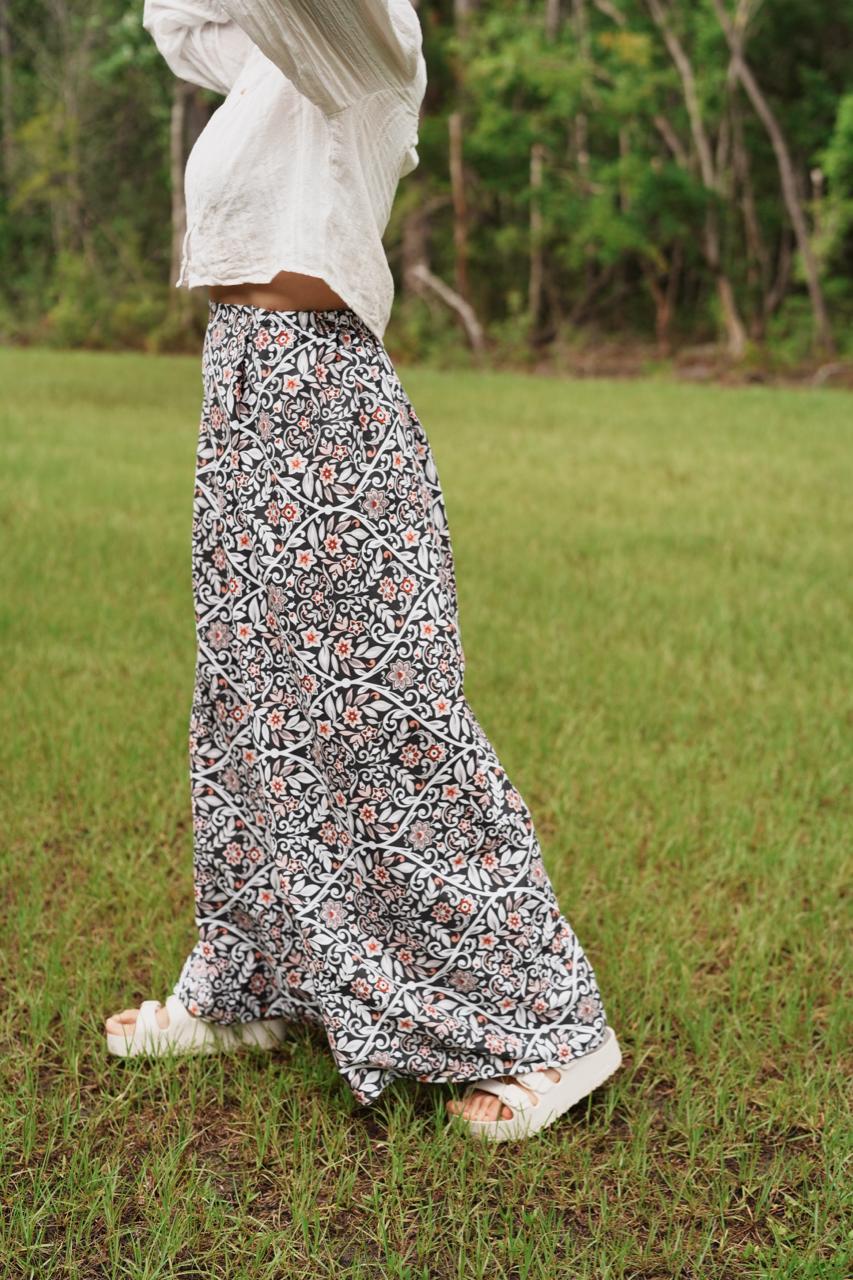 Adjustable Wide-Leg Cotton Pants