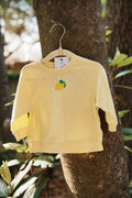 Sweatshirt with lemon